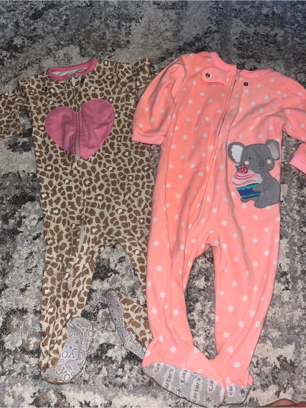 Bundle of Baby Girl Clothes Carters Cat & Jack Size 12 Months - Picture 3 of 4